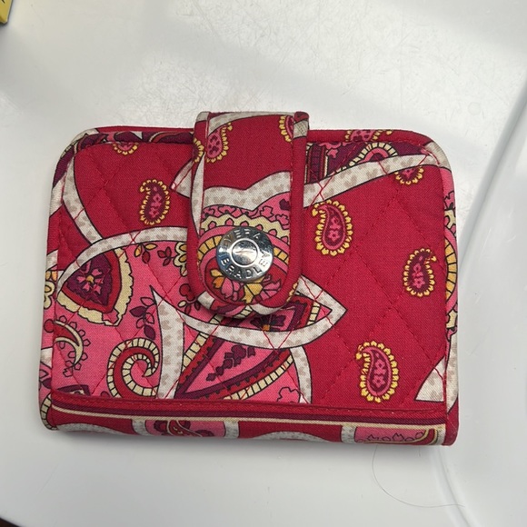 Vera Bradley Tote, wallet, and ID Wallet  in Rosy Posy Pattern - Picture 9 of 11